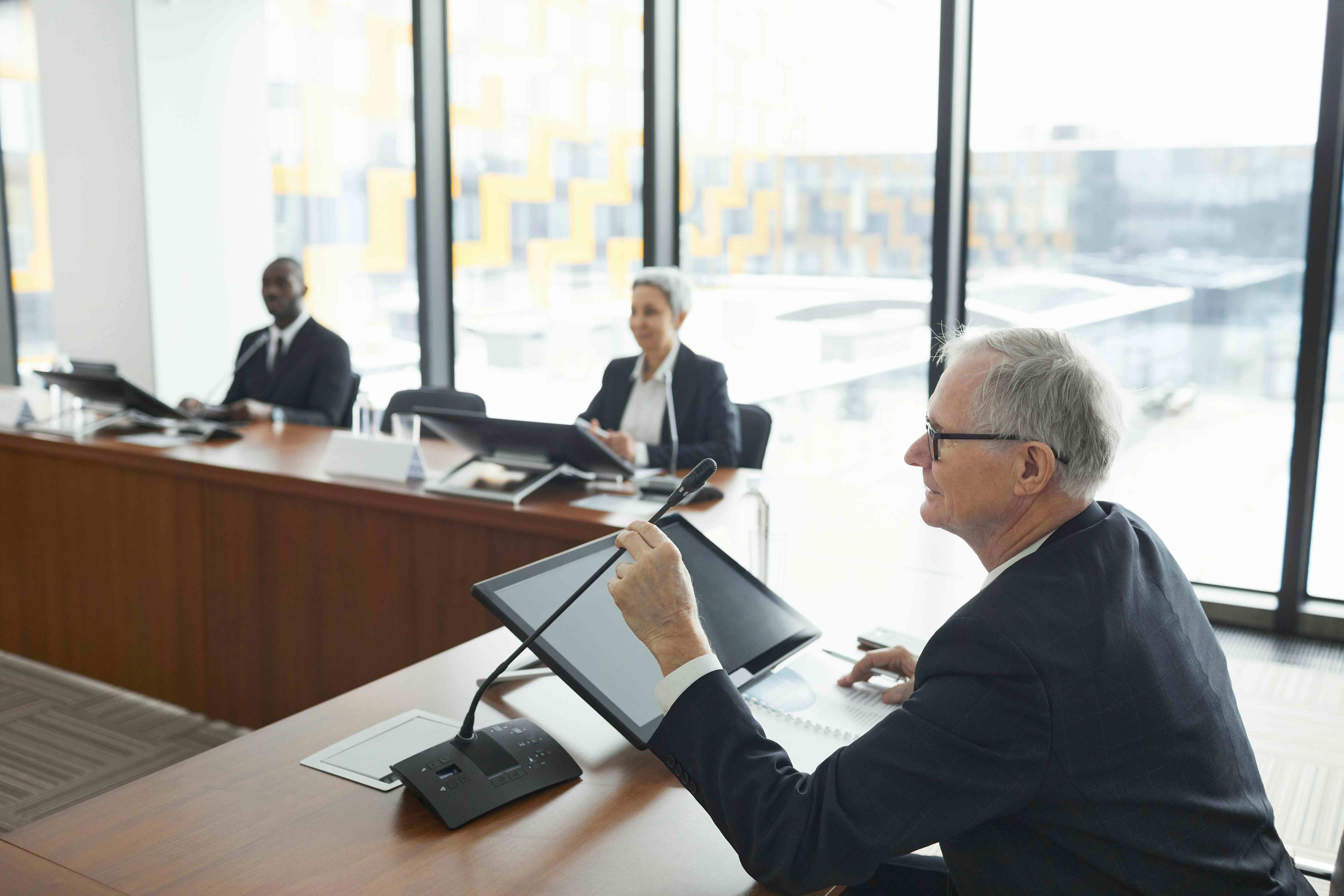 Board financial reporting meeting